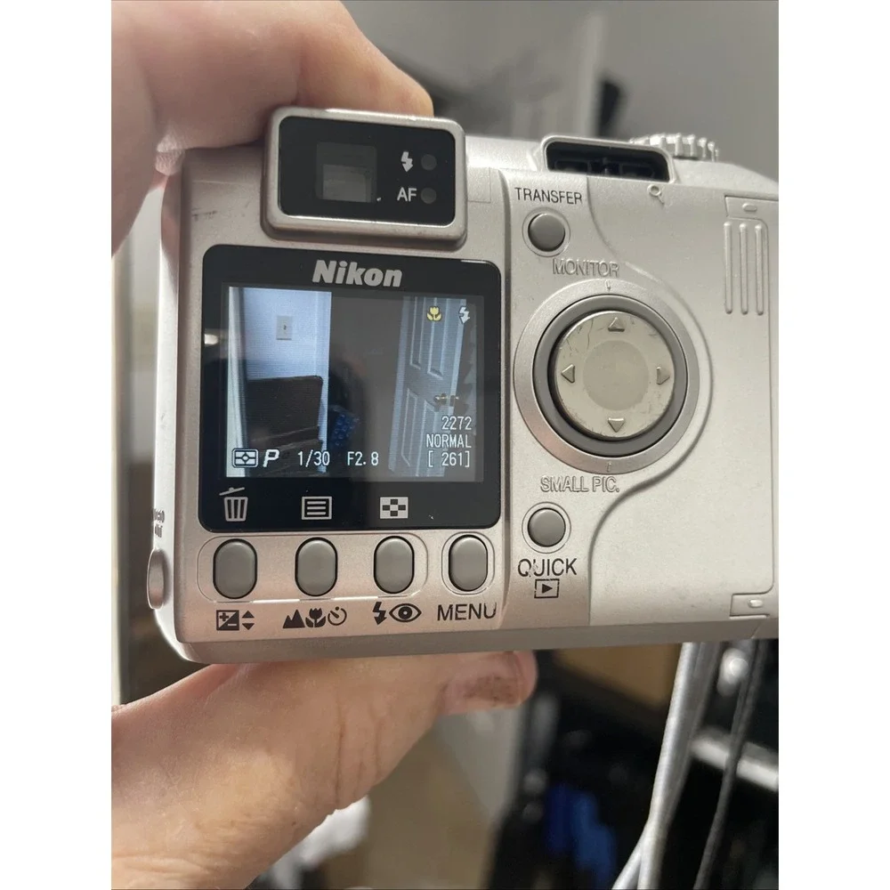 Nikon COOLPIX 4300 Digital Camera 4MP 3X Zoom +Battery+Memory Card